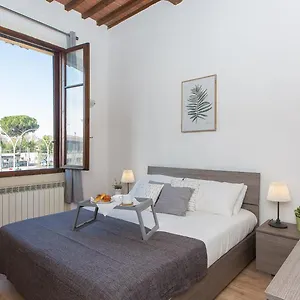In Rome - Santa Maria Novella Palace Apartamento Florença